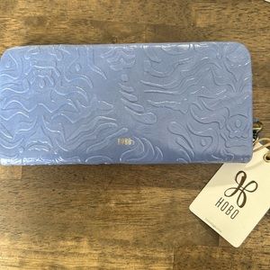 Rare Find HOBO Embossed Leather Eliza Zip Wallet - Periwinkle 8" W x 4" H x 1" D